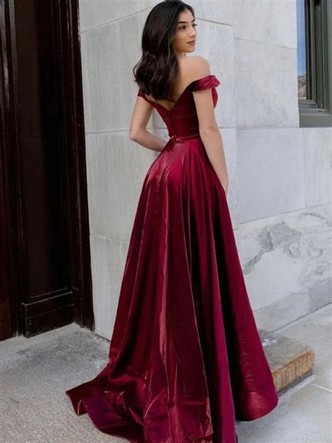 Off Shoulder Burgundy Velvet Long Prom Dresses With Pocket Long Burgu