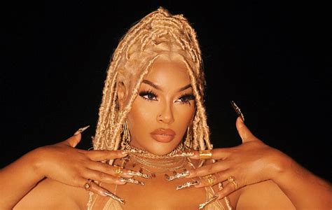 Stefflon Don Previews Debut Album With New Single Move It