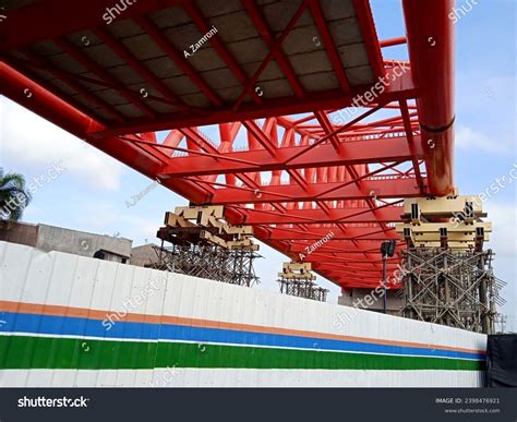 28 Construction Simpang Joglo Elevated Rail Stock Photo 2398476921