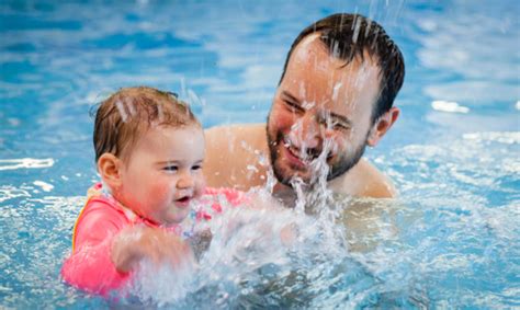 Bébés Nageurs Aquavia Caluire Centre Kiné Balnéo et Activités