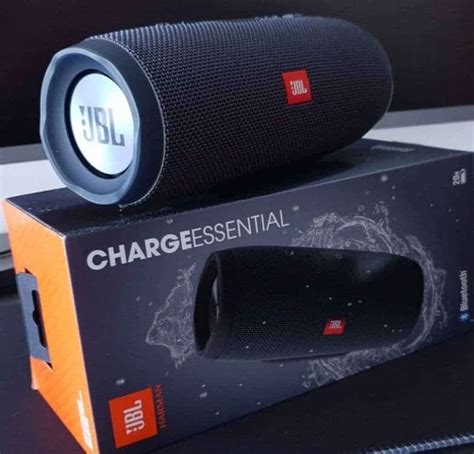 Caixa de Som Bluetooth JBL Charge Essential Potência de 20W Cinza