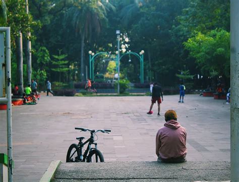 Berita Foto: Aktivitas di Taman Hutan Kota Bekasi - Info Bekasi