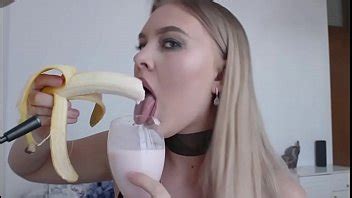 Sirena ASMR Plátano y yogur XVIDEOS