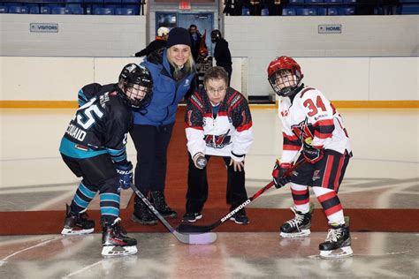 Newmarket Renegades U9 Players Celebrate Move To Full Ice Games Photo