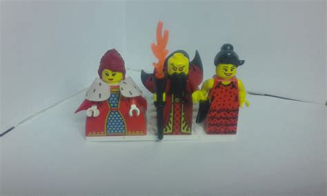 Минифигурки Лего.