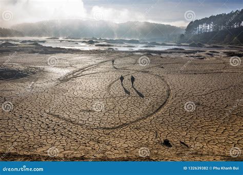 O Impacto Das Alterações Climáticas Fez a Terra Seca Parte 5 Dos