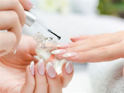 The Naked Manicure Nail Colour Ideas The Latest Minimalist Nail Trend Chic Style Collective