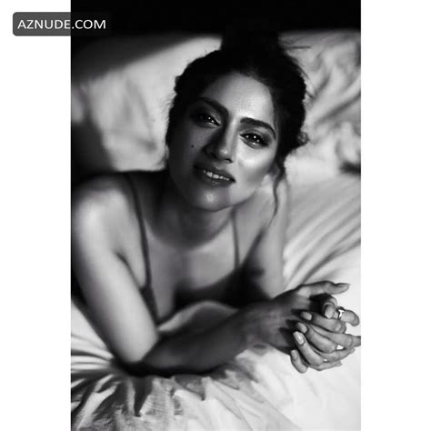 Sapna Pabbi Hot Pics Collection AZNude