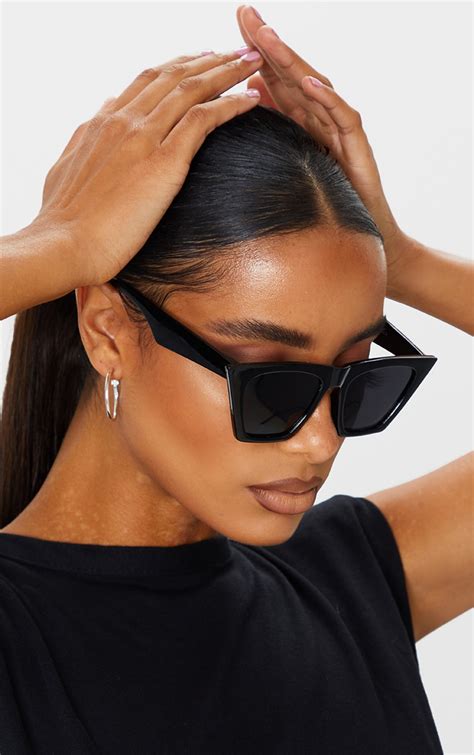 Black Triangle Sunglasses | PrettyLittleThing USA