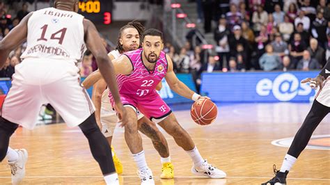 Ring frei für Runde drei Telekom Baskets Bonn