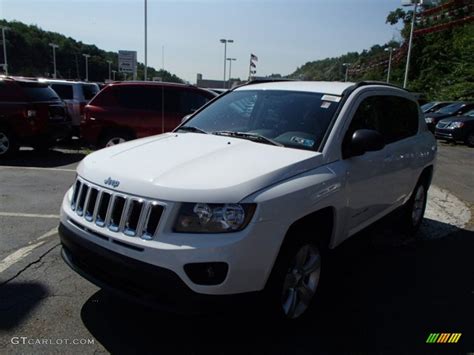 2014 Bright White Jeep Compass Sport 4x4 84669460 Car