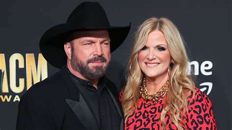 Garth Brooks Accused Of Raping Makeup Artist Who Worked For His Wife