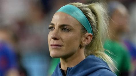 Uswnt Star Julie Ertz Bids Emotional Goodbye To Soccer With 3 0 Win