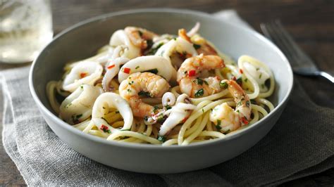 Prawn pasta recipes - BBC Food