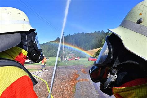 Wie Drei Feuerwehren In Sexau Gemeinsam Den Ernstfall Proben Sexau