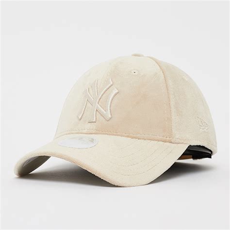 Acheter New Era 9forty Female Velour In Mlb New York Yankees Stnstn Beige Snipes