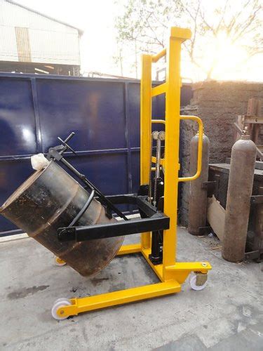 Four Wheel Type Mild Steel Manual Drum Stacker Lifting Capacity Kg