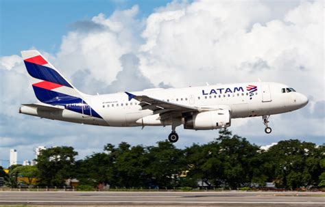 PT TMD Airbus A319 132 LATAM Airlines BLOG DO SPOTTER