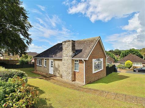 2 Bed Bungalow For Sale In Hurston Close Findon Valley West Sussex