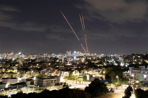 October 2 2024 Israel Strikes Central Beirut For The First Time Since 2006 Cnn