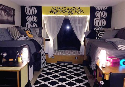 A Look Inside Student Rooms – Alumnae Association