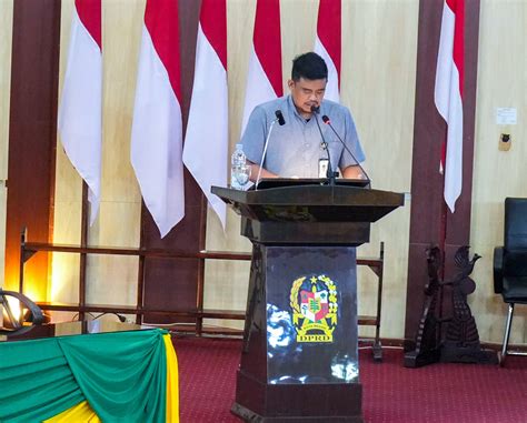 Galeri Foto Wali Kota Medan Bobby Nasution Dalam Penyampaian