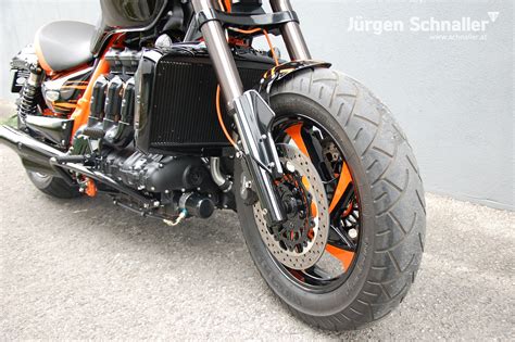 Umgebautes Motorrad Triumph Rocket III von Jürgen Schnaller Motorräder