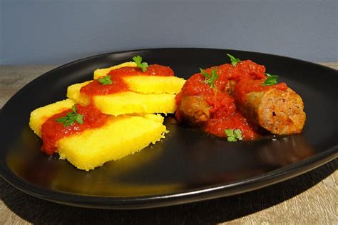 Saucisses de Toulouse en sauce tomate La recette facile par Toqués 2