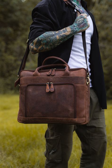 Essential Qualities Of A Perfect 13 Inch Laptop Bag Or A Laptop Case