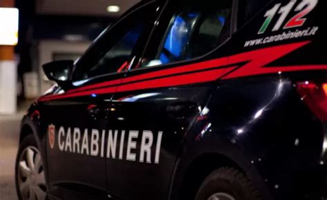 Carabiniere Spara E Uccide Direttore D Albergo E Ferisce La Compagna