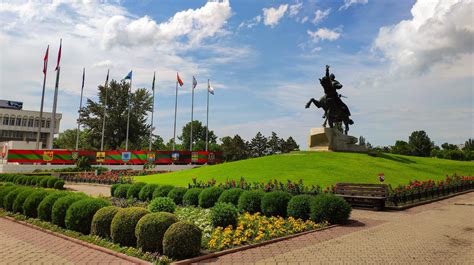Moldova • Wander Spot Explore