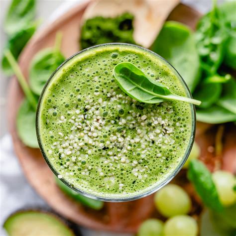 Smoothie Verde Abacate Kiwi Espinafres E Uvas Biotona