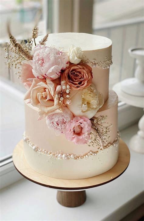 Trendy Wedding Cakes 2024 Dian Kathie