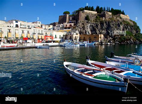 Eolie Sicilia Fotos Und Bildmaterial In Hoher Aufl Sung Alamy