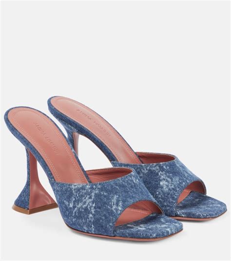 Cập nhật ngay xu hướng giày dép hot trend của mùa thu đông này