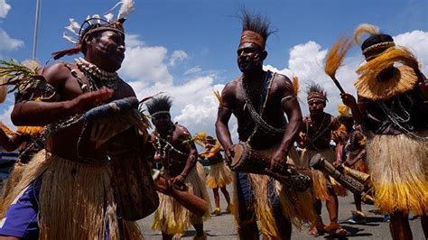 Sejumlah Kesenian Papua Yang Dihadirkan Dalam Penyerahan Kodefikasi