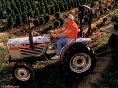 Tractordata White Field Boss Tractor Information