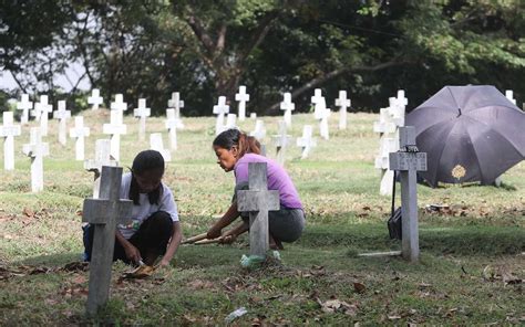 Despite Temporary Cemetery Closures Wakes And Burials Can Push Through