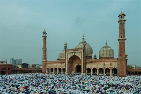 Tata Cara Sholat Lebaran Idul Fitri Lengkap Dengan Niat Dan Bacaan