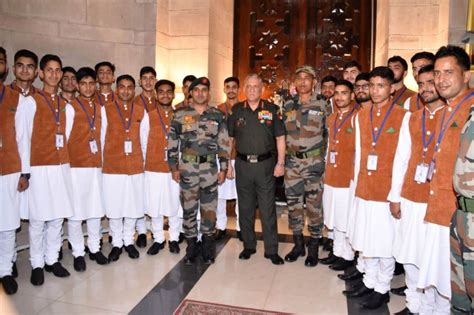 General Bipin Rawat Interacted with J&K Children – Punekar News