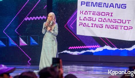 Potret Para Peraih Penghargaan SCTV Music Awards 2023 Lesti Boyong 4