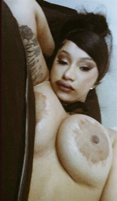 Cardi B Leaks Her Nude Picture Online Photo Acemedia