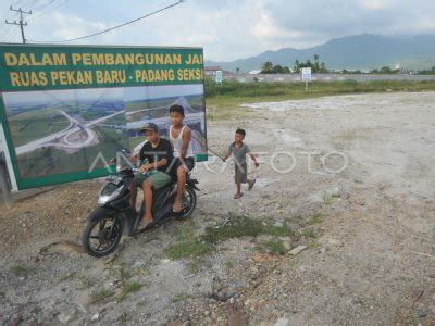 KELANJUTAN PEMBANGUNAN TOL SUMBAR ANTARA Foto