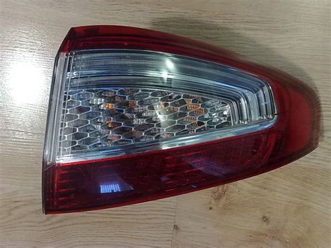 MONDEO HB Mk4 LAMPA TYLNA PRAWA LED BS71 13404 AE 7753712486