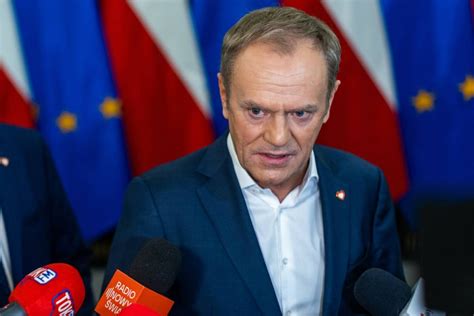 Tusk po spotkaniu z ministrami Zapowiedział wypłaty 800 plus i