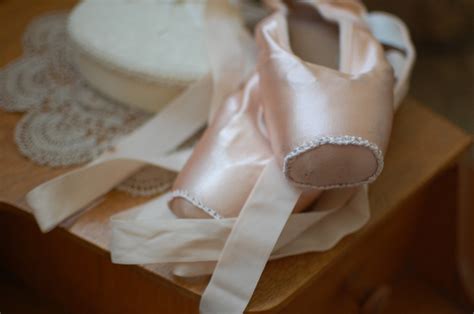 Images Gratuites Blanc Fleur Danse V Tements Rose Pantoufle