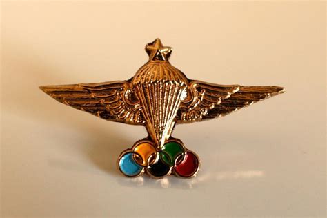 Egyptian Paratroopers Parachute Metal Wings Suit Pin Metal Wings