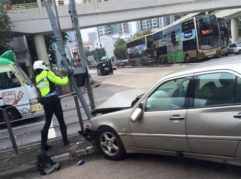 【車cam實拍】涉毒司機無牌駕駛撞車 見警即逃 壹時 Yesnews