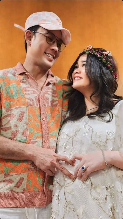 Terharu Dapat Kejutan Dari Suami Berikut Ini 10 Potret Baby Shower