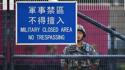 Hong Kong Protests Police Surround Protesters At University Cnn